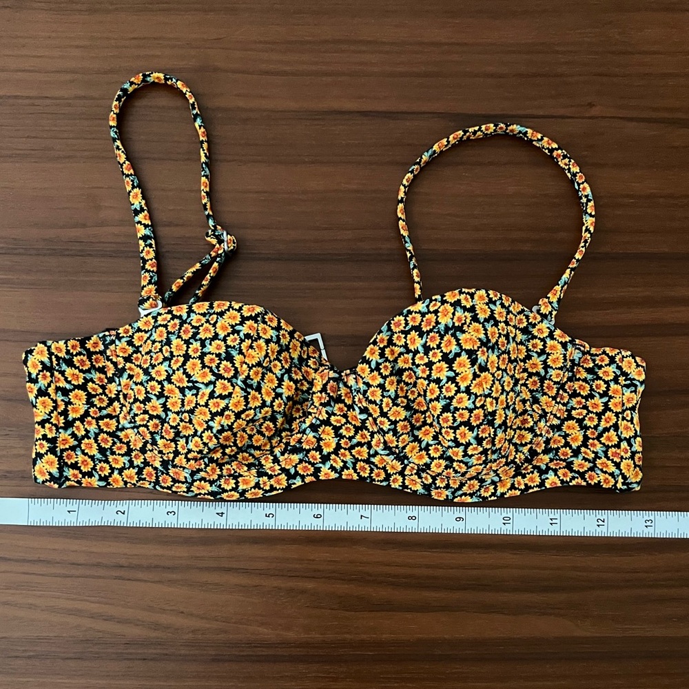 WeWoreWhat by Onia bikini top size XS NWOT